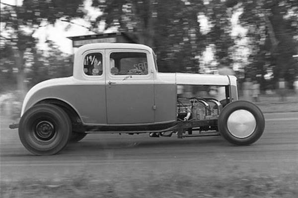 1932-Ford-5W-drag-coupe-Potvin-blower-.jpg