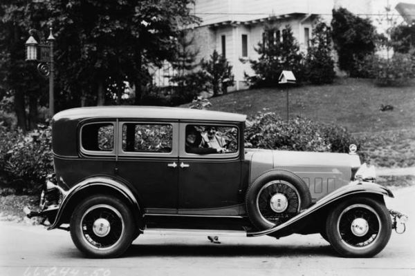 1929-Willys-Knight-66B-Sedan.jpg