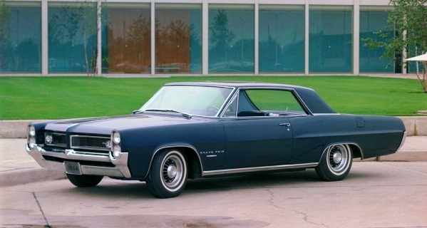Video: Smooth Sailing at Pontiac for 1964 - Mac's Motor City