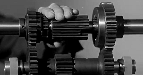 Video: How a Manual Transmission Works - Mac's Motor City GarageMac's Motor  City Garage