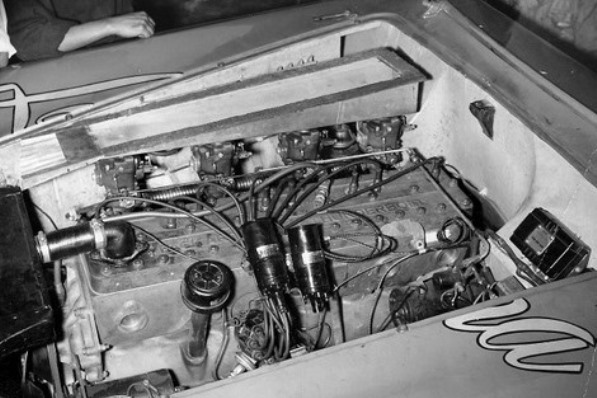 Packard-Rocco-Motto-engine.jpg